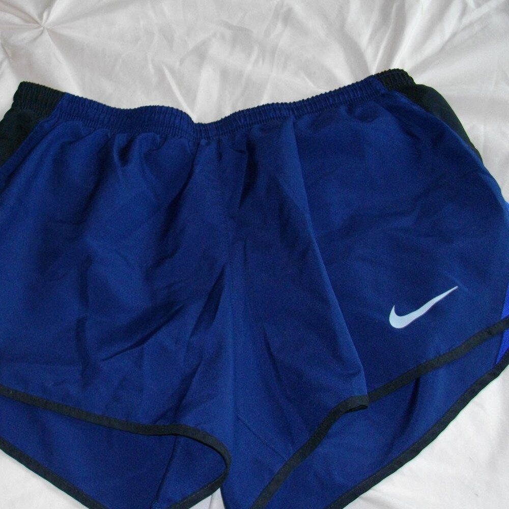 Nike Women's Dri-Fit running shorts, navy blue/blue. Medium.